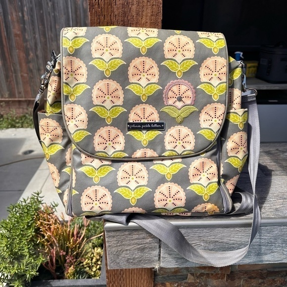 PETUNIA Pickle Bottom Boxy Backpack in Weekend in Windsor diaper bag - Picture 1 of 7